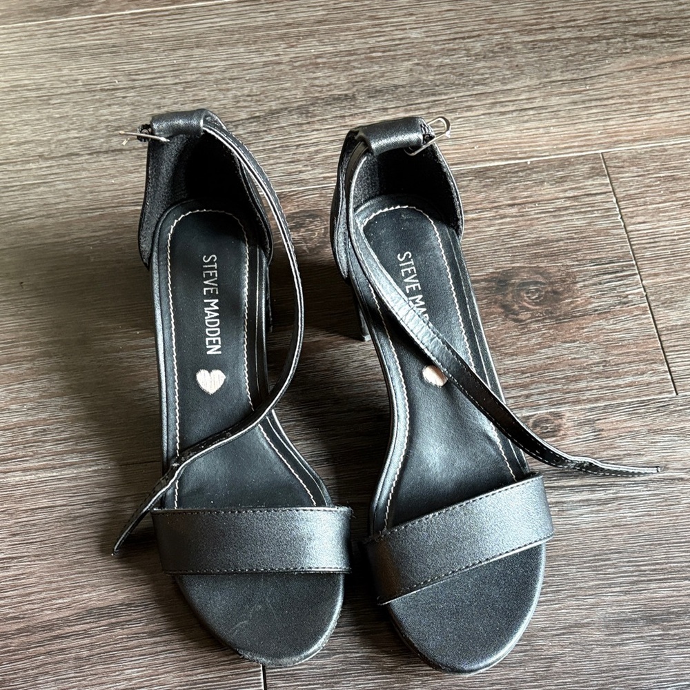 Steve Madden Elegant Black Heels
